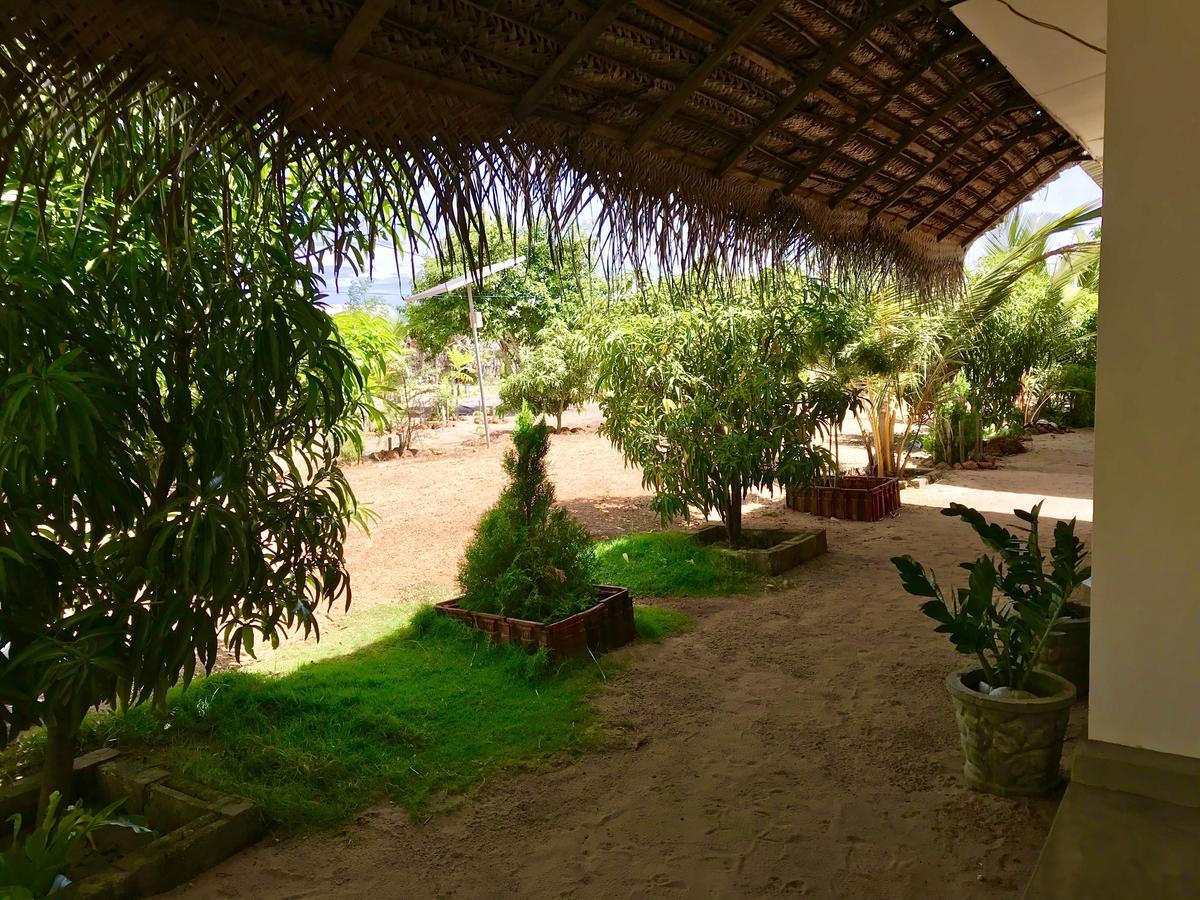 Starfish Beach Bungalows Arugam Bay Eksteriør billede